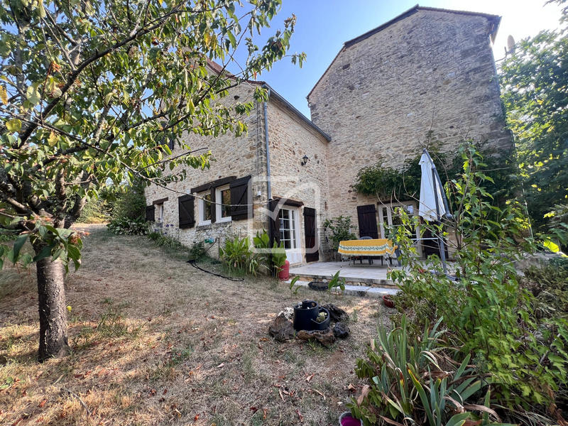 Maison - 160 m² - 8 pièces