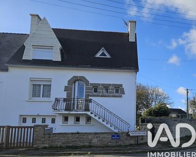 Maison - 104 m² - 4 pièces