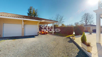 Maison - 220 m² - 7 pièces