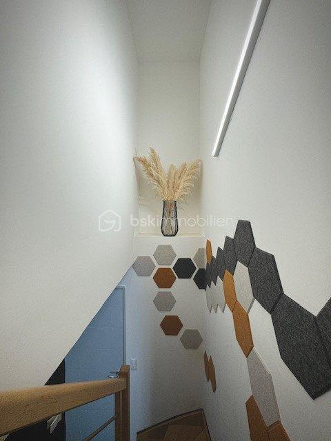 Maison - 94 m² - 5 pièces