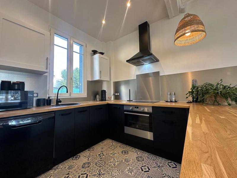 Maison - 111 m² - 4 pièces