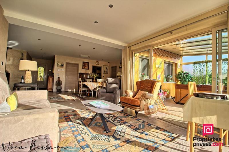 Maison - 195 m² - 6 pièces