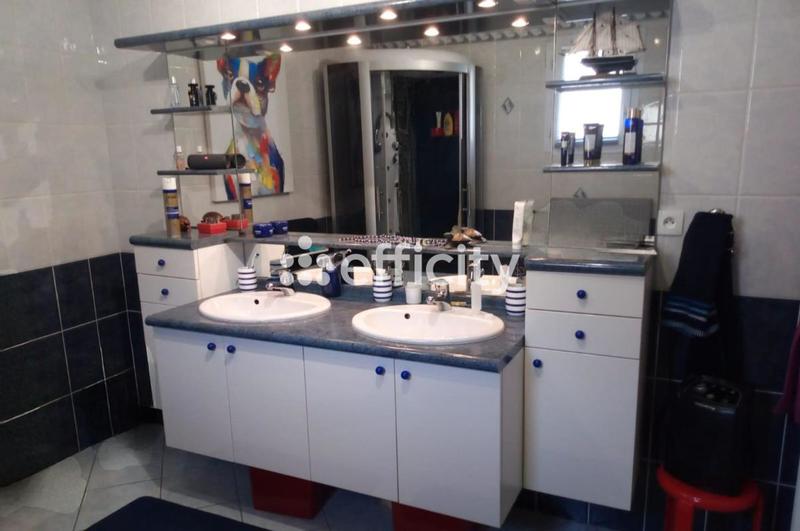 Maison - 109 m² - 6 pièces