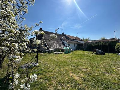 Maison - 101 m² - 4 pièces