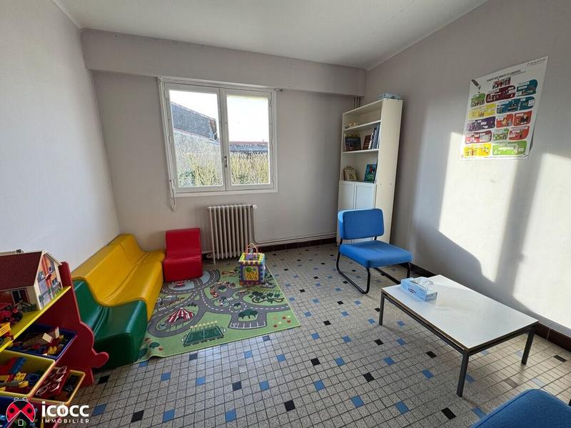 Bureau - 342 m² - 19 pièces