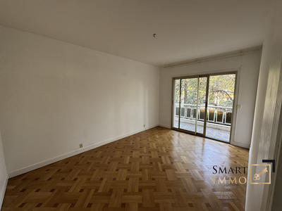 Appartement - 82 m² - 3 pièces