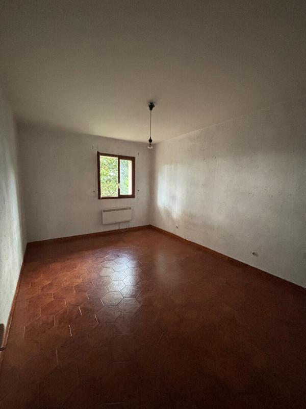 Appartement - 79 m² - 3 pièces