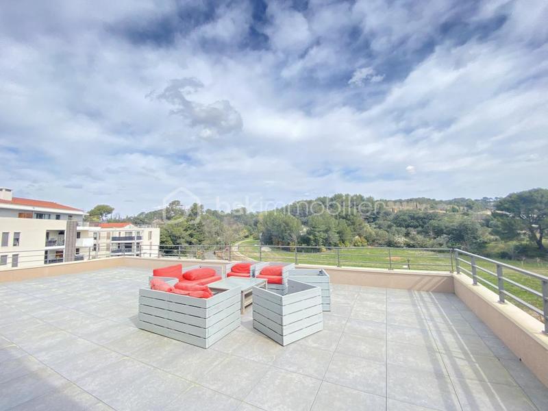 Appartement - 98 m² - 4 pièces