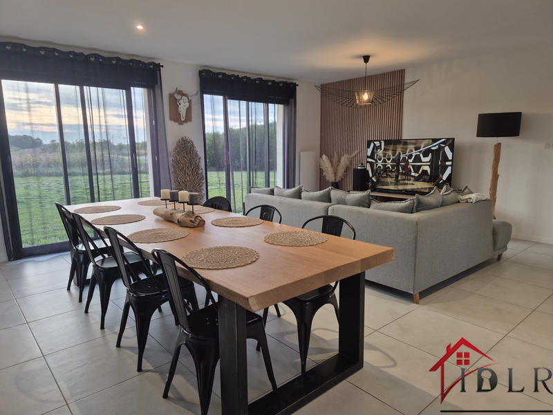 Maison - 105 m² - 5 pièces