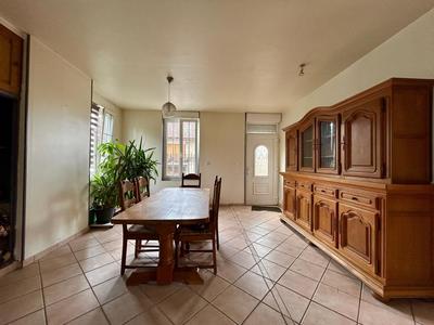 Maison - 121 m² - 5 pièces