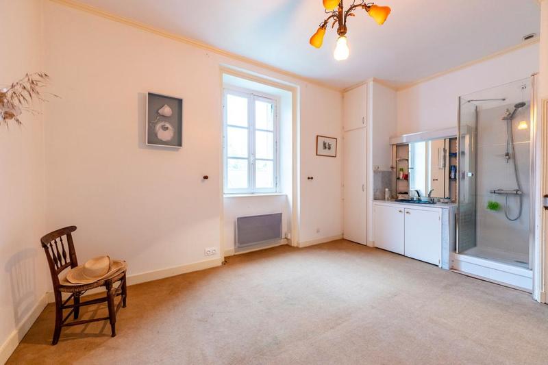 Maison - 225 m² - 6 pièces