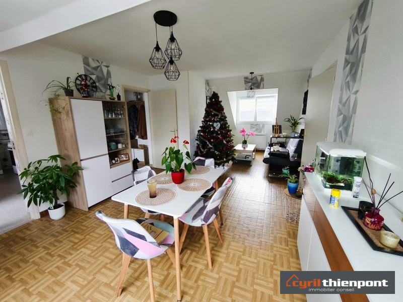 Appartement - 90 m² - 4 pièces