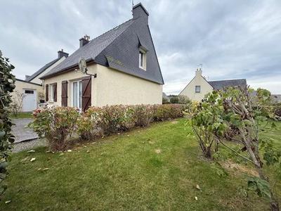 Maison - 93 m² - 4 pièces