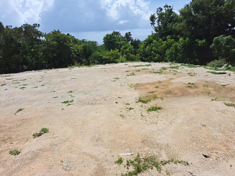 Terrain constructible - 5 044 m²