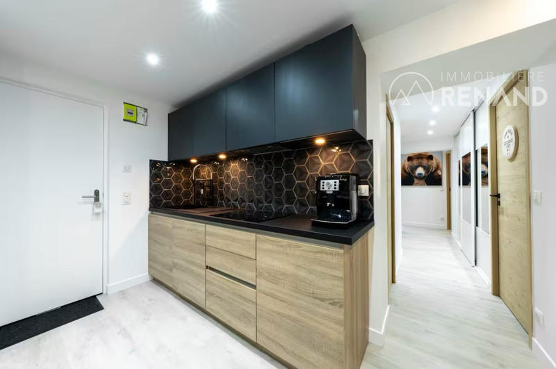 Appartement - 65 m² - 4 pièces