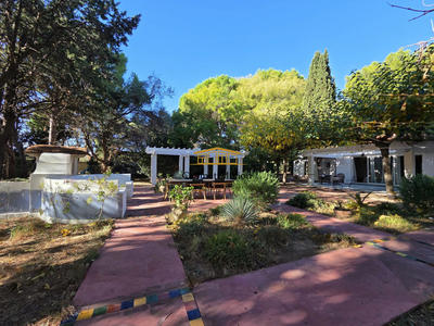 Maison - 200 m² - 6 pièces