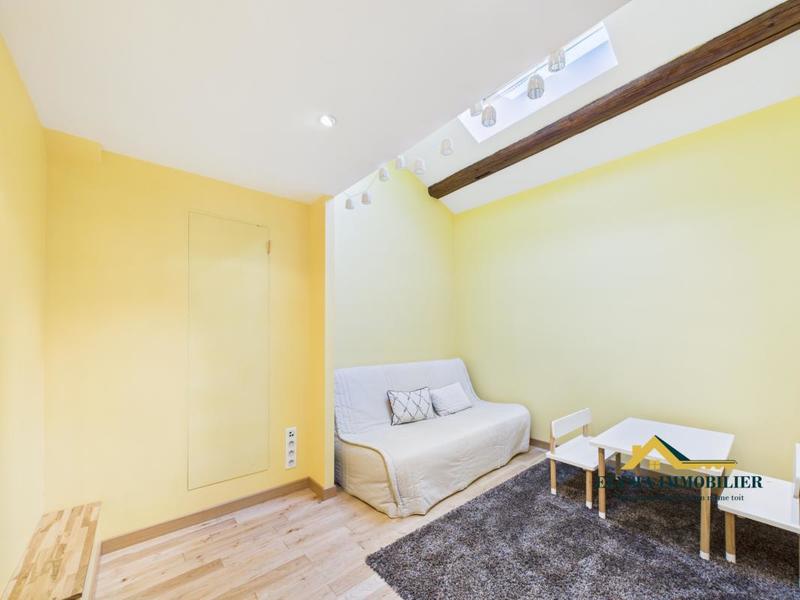 Maison - 229 m² - 8 pièces