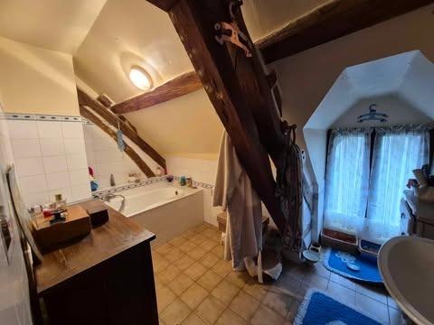 Maison - 94 m² - 4 pièces