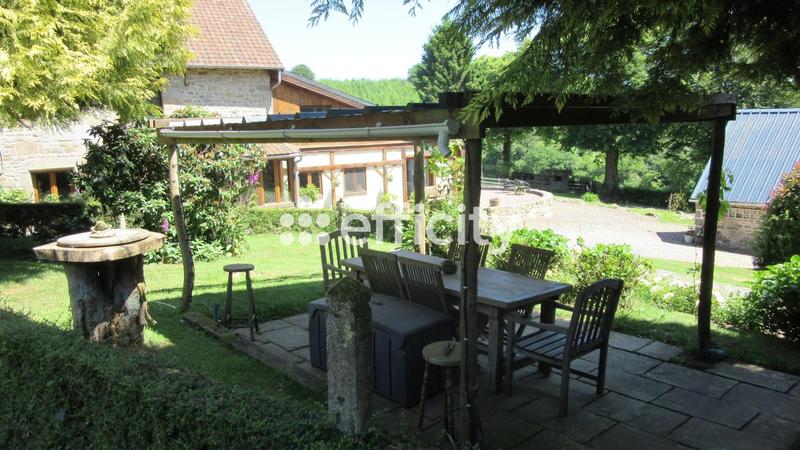 Maison - 290 m² - 11 pièces