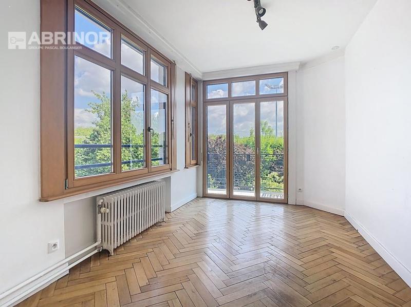 Maison - 166 m² - 6 pièces