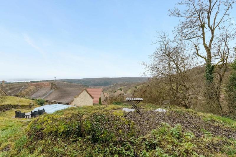 Propriété - 350 m² - 6 pièces