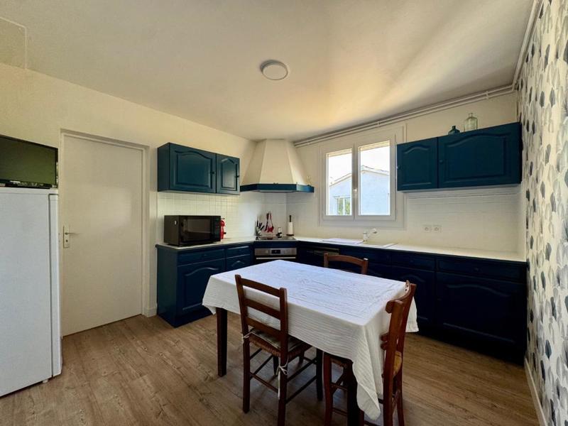 Maison - 204 m² - 10 pièces