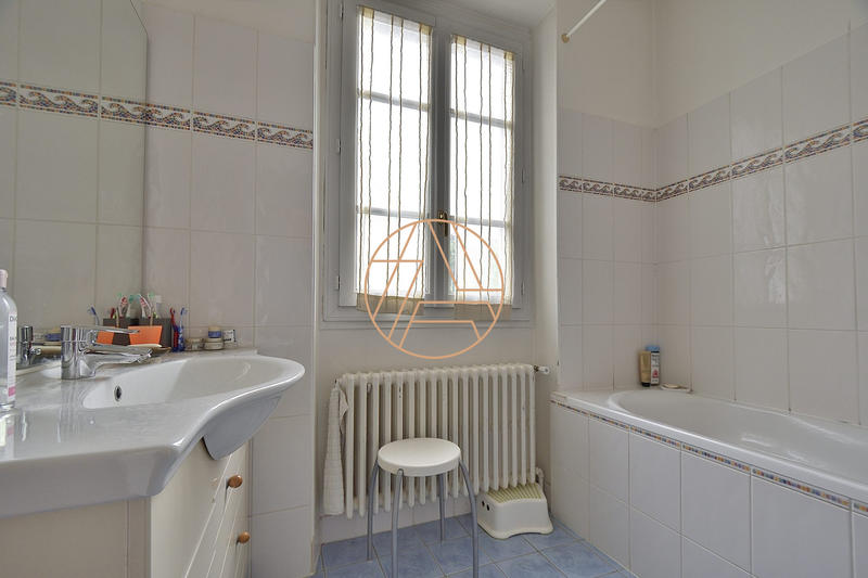 Maison ancienne - 200 m² - 8 pièces