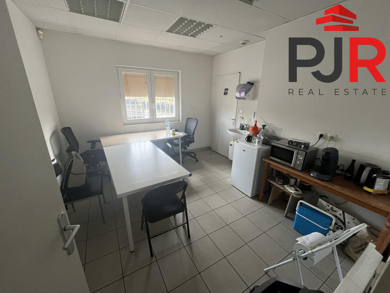 Local d'activités - 642 m²