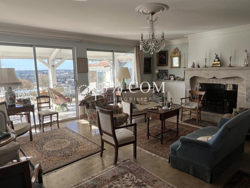 Villa - 246 m² - 7 pièces