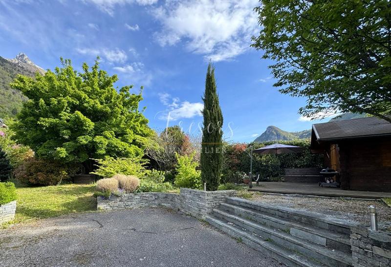 Maison - 178 m² - 5 pièces