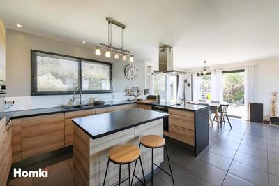 Maison - 122 m² - 5 pièces