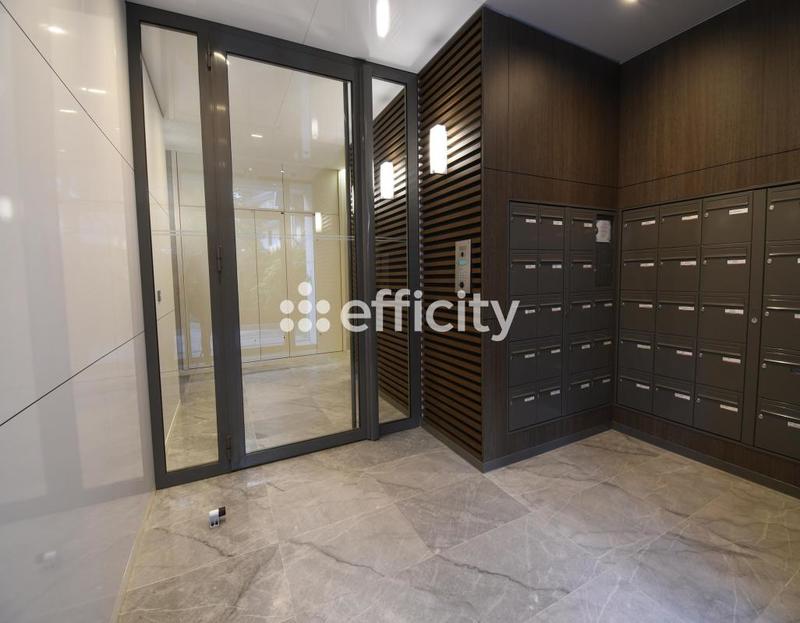 Appartement - 92 m² - 4 pièces