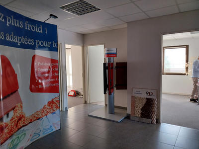 Local d'activité / Entrepôt - 108 m² - 6 pièces