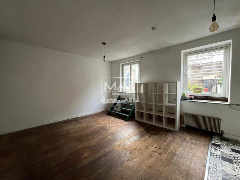 Local commercial - 150 m² - 4 pièces