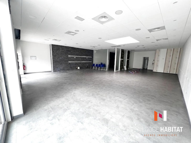 Local commercial - 140 m²