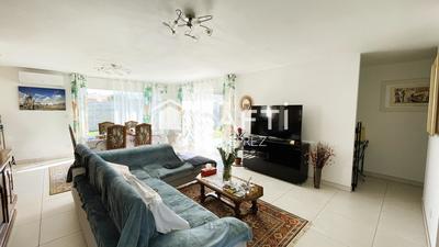 Maison - 99 m² - 4 pièces