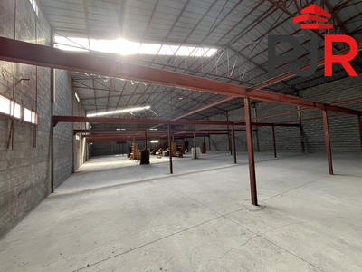 Local d'activités - 1 600 m²