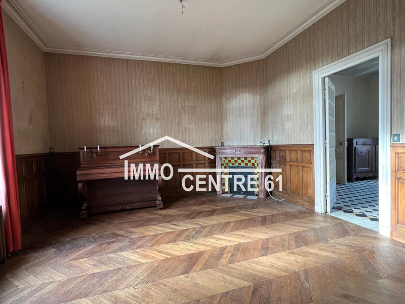 Maison - 200 m² - 9 pièces