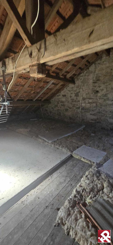 Maison - 216 m² - 5 pièces