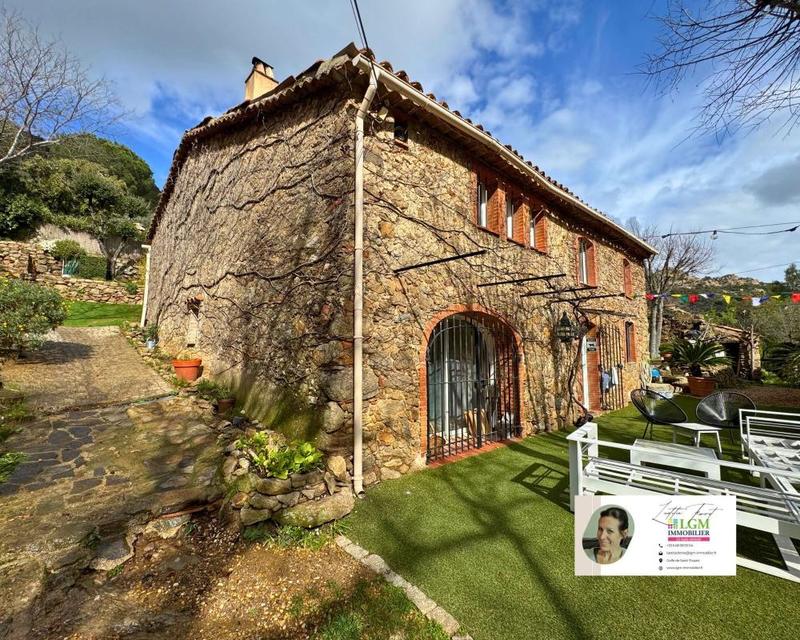 Maison - 140 m² - 5 pièces