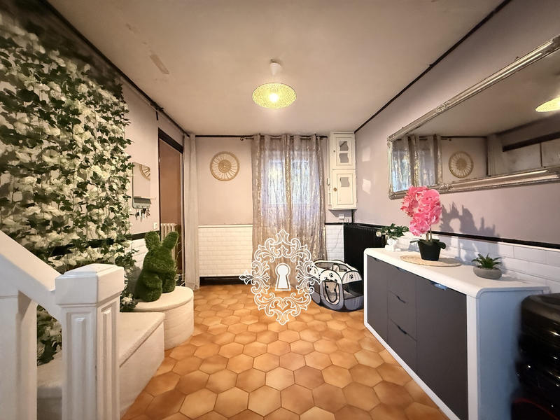 Maison - 95 m² - 5 pièces