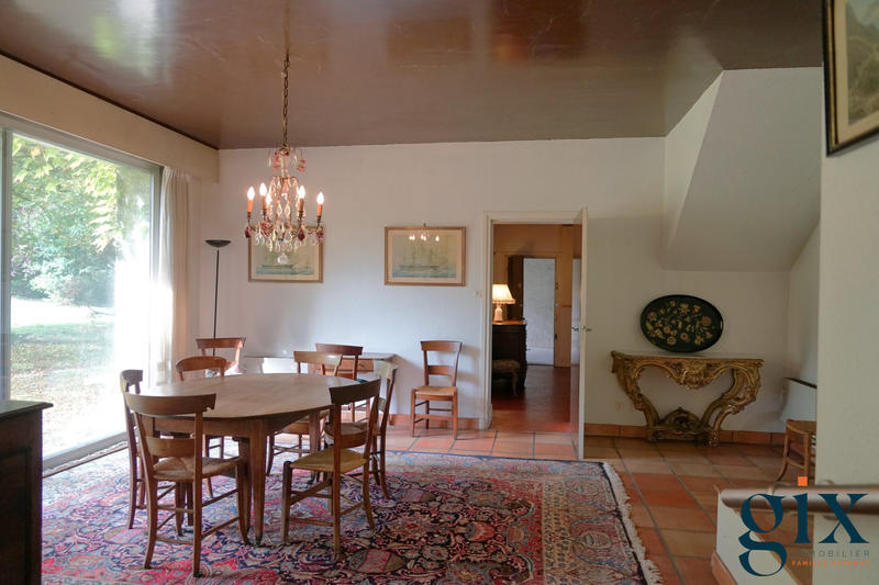 Maison - 179 m² - 7 pièces