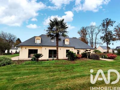 Maison - 206 m² - 8 pièces