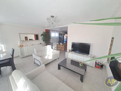 Maison - 205 m² - 6 pièces