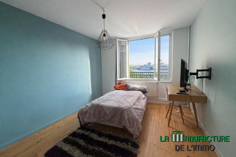 Appartement - 90 m² - 4 pièces