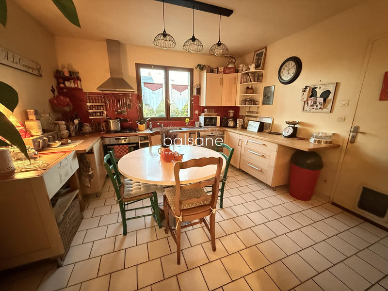 Maison - 142 m² - 7 pièces