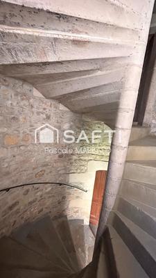 Maison - 380 m² - 8 pièces