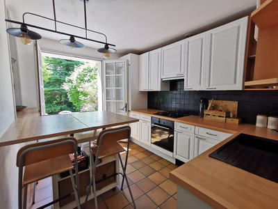 Maison - 157 m² - 9 pièces