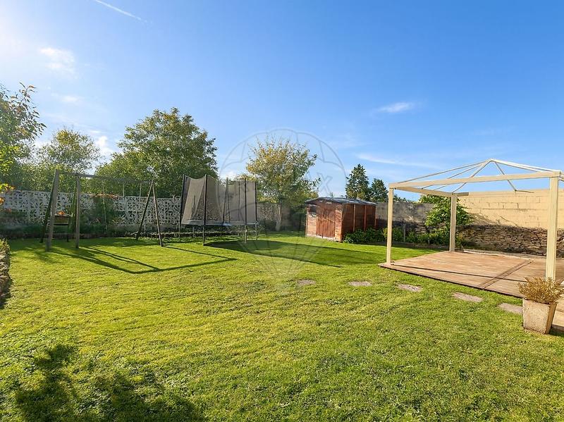 Demeure - 96 m² - 5 pièces