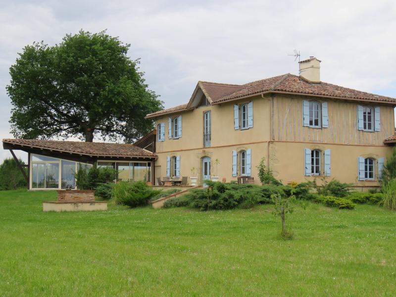 Maison - 508 m² - 9 pièces